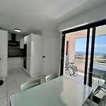 Апартаменти Sea Blue Les Roches Marines *