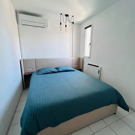 Sea Blue Les Roches Marines *